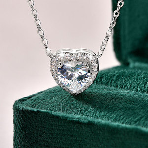 قلادة أنيقة لامعة بتصميم قلب حلو مرصعة بالزركون، سلسلة عنق على شكل حرف V لعيد الحب للنساء - Product Image 2