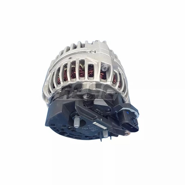 4892318 Bos 0124555005 DCEC ISDe/ISBe/4BT3.9/6BT5.9 Diesel Engine 24V 70A Alternator