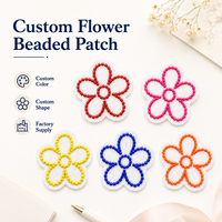 Patchs brodés de perles florales personnalisés en gros, appliques de broderie de perles de rocaille pour vêtements de mode, vestes, sacs, fabrication OEM ODM en vrac
