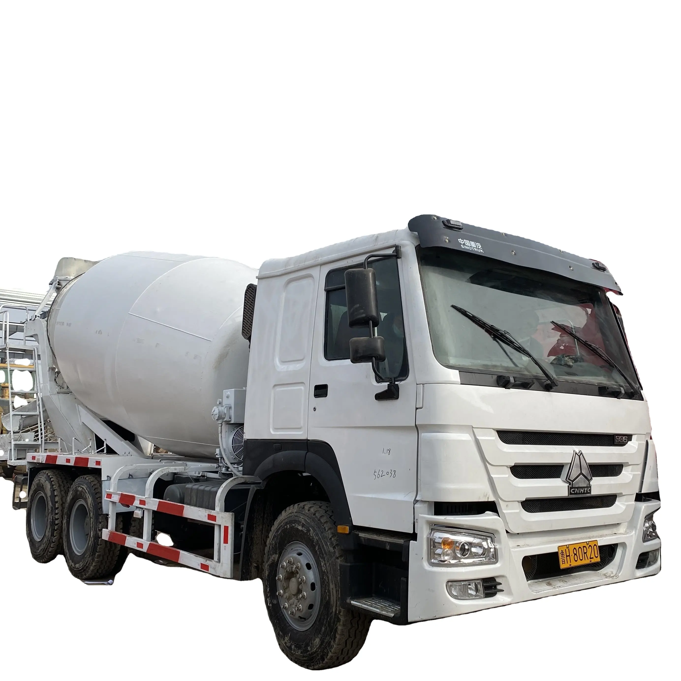 Camion de mélangeur utilisé Sinotruk Howo 6x4 371hp 375hp Euro2 Euro3 10cbm 15cbm de prix bon marché pour la vente