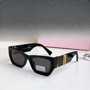 Lunettes de soleil œil-de-chat de haute qualité, marque Miu, lunettes de soleil rectangulaires noires tendance pour femmes, vente en gros. - Product Image 1