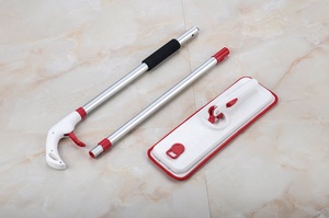 Nuovo Disegno Spray <span class=keywords><strong>Mop</strong></span> <span class=keywords><strong>con</strong></span> <span class=keywords><strong>Serbatoio</strong></span> di Acqua All'interno Del Piatto <span class=keywords><strong>Mop</strong></span> - Product Image 2