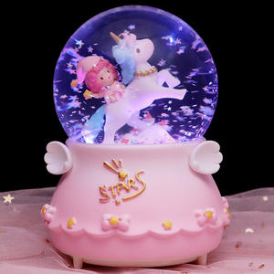 Caja Musical con Globo de Nieve de Bailarina y Cisne, Adorno Giratorio con Luces de Ensueño, Regalo de Cumpleaños Estilo Princesa - Product Image 4