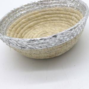 سلة تعليق مستديرة عالية الجودة من الخيزران ، مصنوعة من خشب الراتان المنسوج على شكل صينية من الخيزران ، مصنوعة من خشب الراتان المغزول من خشب الراتان المغزول من قماش الراتان ، مصنوعة من خامات عالية الجودة ومزودة بحامل على شكل دائري من البولي إيثيلين المتين. - Product Image 6