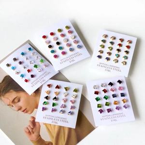 Nouvelles boucles d'oreilles carrées en zircon, design 2022, en acier inoxydable, 10 paires/cartouche, couleurs assorties - Product Image 1