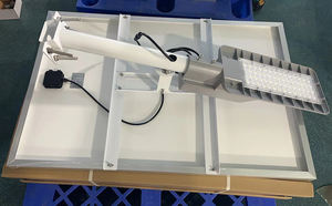 Lampadaire solaire extérieur IP67 100W 150W éclairage solaire super lumineux pour rue de <span class=keywords><strong>garage</strong></span> de parking - Product Image 4