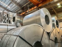 Bobina de Acero con Recubrimiento de Al-Zn por Inmersión en Caliente, Certificada ISO 9001, Estándar JIS, Recubrimiento de Aleación de Aluminio y Zinc al 55% (Z120-Z600), Color Plateado