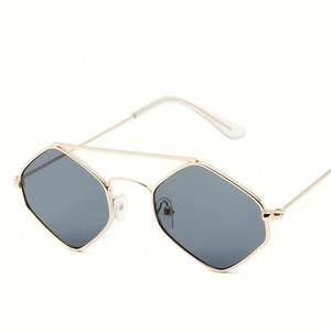 Gafas de Sol Cuadradas Retro 2021 con Logotipo Personalizado, Gafas de Sol de Metal con Marco Pequeño y Protección UV400 para Hombre y Mujer - Product Image 5