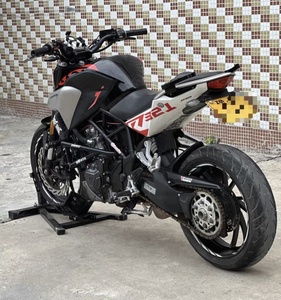 Motocicleta KOVE <span class=keywords><strong>Cobra</strong></span> 321R de 321cc, Bicilíndrica, Refrigerada por Agua, con ABS de Doble Canal y TCS, Ideal para Desplazamientos Urbanos - Product Image 6
