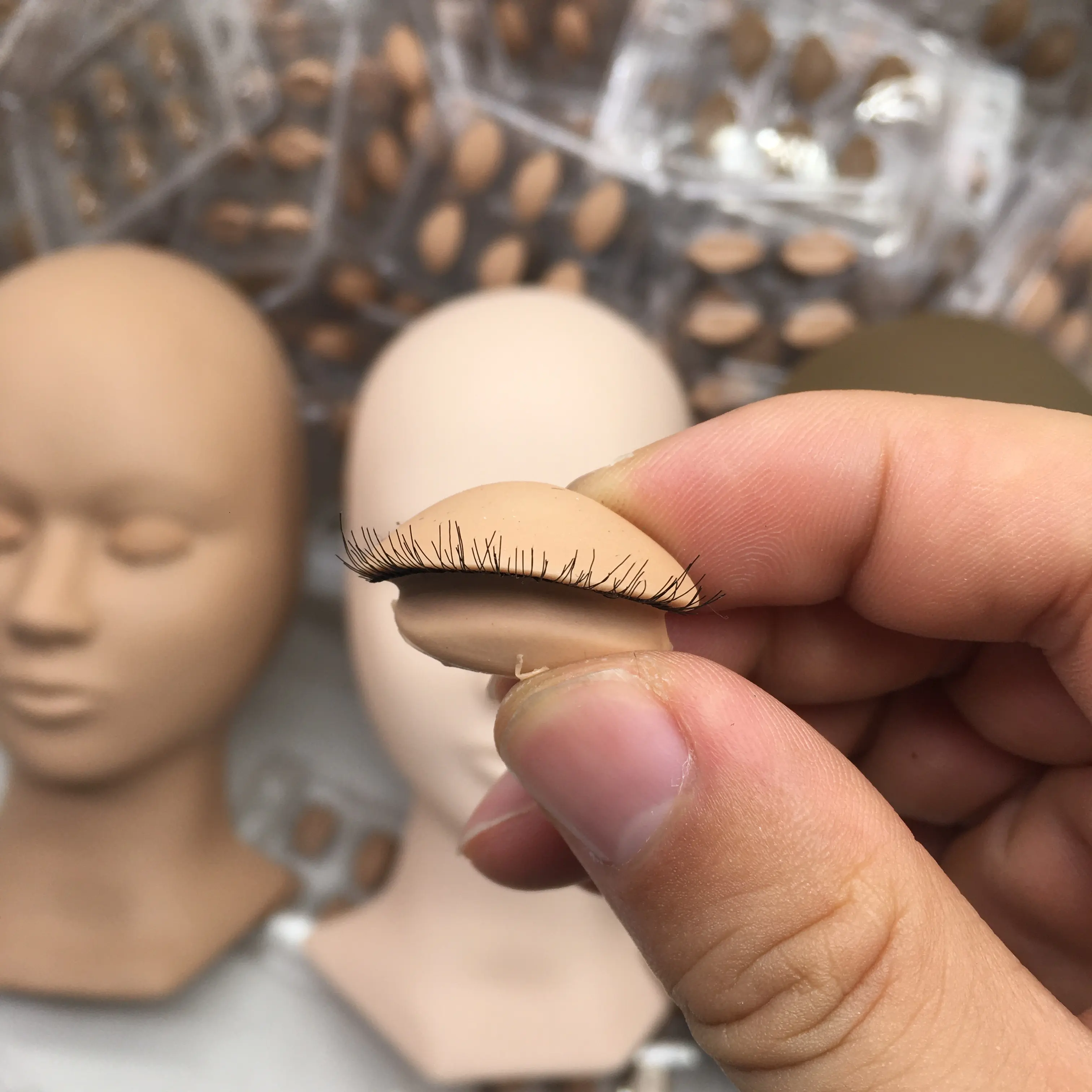 NEW STYLE!!!Advanced training Re-useable eyelids lash mannequin heads with eyelids