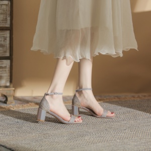 Sandalias de Tacón Grueso con Pedrería, Estilo Club y Boda, Cierre con Cordones - Product Image 3