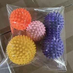 COSMO Stoklu PVC Yüksek Yoğunluklu Hafif Derin Doku Masaj Topu 7.5/9cm Yoga Pilates Terapi Rahatlama Egzersizi - Product Image 5