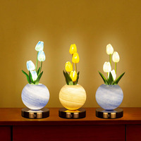 Lámpara de Escritorio Recargable por USB, Lámpara de Mesa con Simulación de Ramo, Luz de Ambiente para Dormitorio, Adornos de Luz Nocturna LED con Forma de Tulipán