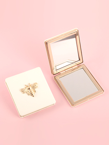 Miroir compact carré en cuir PU blanc avec cadre en métal plaqué or, breloque 3D abeille libellule, miroir de maquillage de poche double face en verre HD - Product Image 1