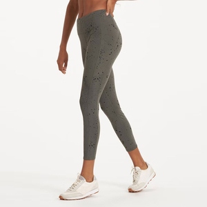 Nuevos Leggings de Yoga Modernos para Mujer, Pantalones de Yoga Ligeros de Venta Caliente, Leggings Deportivos de Moda para Mujer a un Precio Razonable - Product Image 1