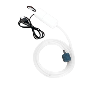 Aquariumbeluchtingspomp - milieuvriendelijk plastic, super stil, USB-aangedreven, 3 uitlaten, 1,5L, inclusief luchtsteen, flexibele slang, 1 jaar garantie - Product Image 1