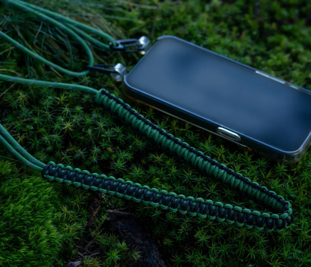 Adjustable Solid Universal Crossbody Shoulder Cord Phone Lanyard Nylon Braided Phone Lanyard for Mobile Phone with Hooks
