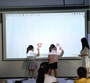 Tableau interactif Usine Prix bon marché École Éducation Salle <span class=keywords><strong>de</strong></span> <span class=keywords><strong>conférence</strong></span> Présentation <span class=keywords><strong>Pupitre</strong></span> intelligent Tableau blanc numérique intelligent - Product Image 3