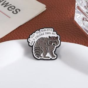 Broches de Aleación de Zinc con Esmalte de Mapache de Dibujos Animados, 'Tengo 99 Problemas, Yo Los Causé a Todos', Insignias de Solapa, Joyería, Regalos - Product Image 3