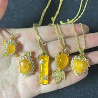 Bijoux de mode pour femmes, collier en pierre jaune naturelle, véritable jade, pendentif en forme de poisson koi en bambou, collier en forme de cœur d'amour