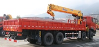 Grue mobile à flèche télescopique droite de 16 tonnes, moteur Cummins 400 CV, Dongfeng 8x4, robuste, avec boîte de vitesses et pompe hydraulique