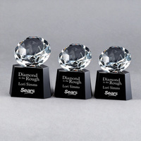Trophée en cristal de diamant créatif de haute qualité, nouveau design, avec base noire, pour cadeau souvenir d'entreprise