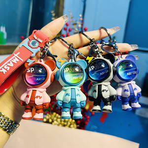 Llavero LED Personalizado con Diseño de Oso Espacial de Dibujos Animados, Colorido y Genial, con Patrón de Muñeco de Astronauta, Colgante para Mochila - Product Image 1