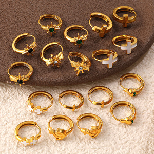 Pendientes de aro de acero inoxidable chapados en oro con forma de cruz, joyería de moda para fiestas para mujer - Product Image 1