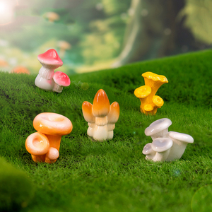 Miniatures de champignons mignons en résine pour jardins féeriques, paysages de mousse, décorations de pots de fleurs pour extérieur, décoration de gâteaux et loisirs créatifs - Product Image 1