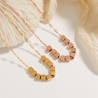 Style coréen Ins Niche haut de gamme lumière luxe Simple polyvalent géométrique carré clavicule collier femmes mode collier