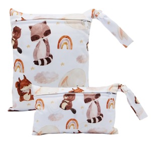 2 Bolsas Impermeables Reutilizables Pequeñas y Portátiles de TPU con Cierre de Cremallera para Guardar Pañales, Bolsas de Viaje para el Gimnasio, Bolsas para Pañales Mojados - Product Image 5