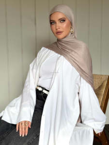 プレミアムジャージースカーフ滑らかなテクスチャイスラム教徒女性ベールHijabs高級滑らかなジャージー女性のためのイスラム教徒のヒジャブ - Product Image 4