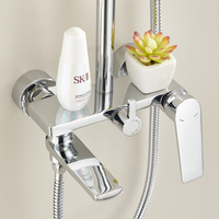 Ensemble de douche de salle de bains en laiton moderne Rotation à 180 degrés Robinet mitigeur d'eau chaude et froide Ensemble de douche Robinet