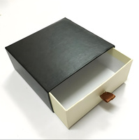 Vente en gros de petite boîte en carton recyclable fendue de luxe moderne et personnalisée avec logo pour le stockage de bijoux