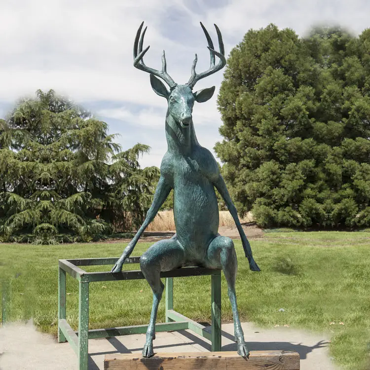 有名な等身大真鍮動物フィギュアブロンズ鹿男性彫刻ミスターエルク像