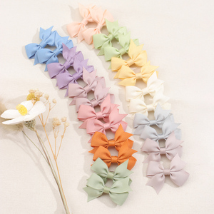 40 unids/lote cinta de grogrén sólida pequeños lazos para el cabello Clip accesorios para el cabello para niños pequeños para niñas - Product Image 1