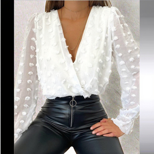 Blusa de Mujer Blanca de Gasa con Cuello en V, Manga Larga Abullonada y Pompones, Estilo Bohemio, Top de Primavera/Verano - Product Image 3