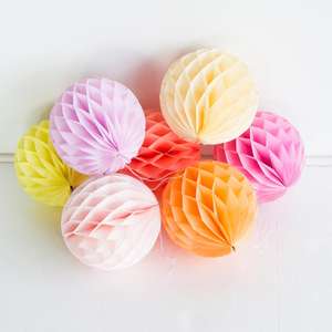 Idées de décoration en nid d'abeille pour fête, petites décorations suspendues réutilisables en nid d'abeille, papier de soie en nid d'abeille, boule en nid d'abeille - Product Image 4