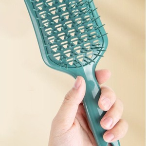 Peigne à cheveux vert, petit, portable, pour voyage, brosse démêlante et massante ajourée pour cheveux secs et mouillés - Product Image 1