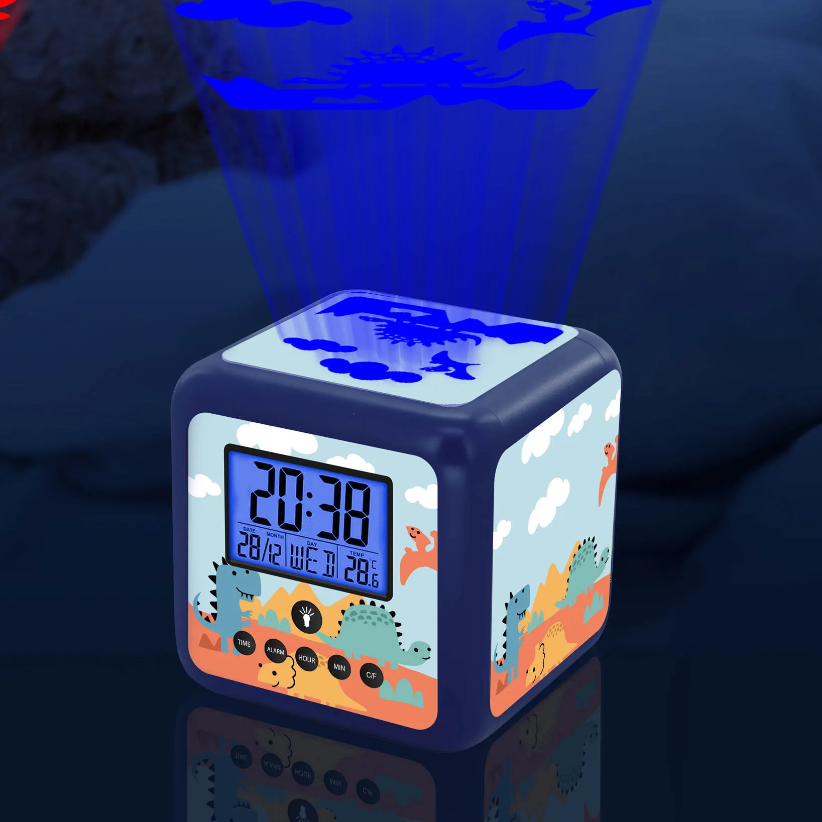 Produit breveté usine OEM électronique multifonction bébé enfants enfants projecteur drôle LCD bureau et Table réveil numérique