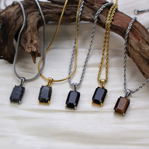 Venta al por mayor de piedras preciosas naturales impermeables, colgante de ónix negro, joyería de acero inoxidable, collar de piedra de ónix para hombres, joyería - Product Image 4