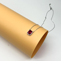KAAN JEWELRY 925 Silber Damen rote Zirkon Anhänger Halskette, geeignet zum Verschenken oder Tragen bei Banketten.
