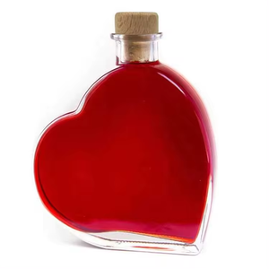 Venta al por mayor forma de corazón claro 250ml cereza Vodka botella de vidrio especial vino licor botella paquete con tapón de corcho - Product Image 3