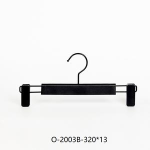 着衣ハンガー軽量プラスチックパンツラック - Product Image 4