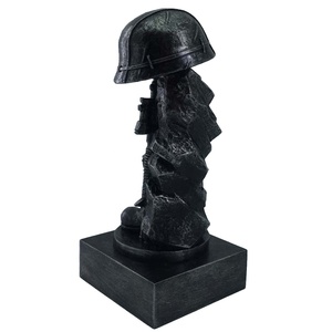 Vente en gros, les soldats en résine personnalisés de haute qualité sont équipés de statues pour la Collection - Product Image 3