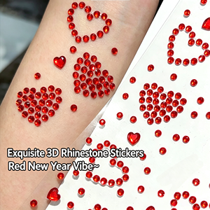 Autocollants de tatouage en strass rouge en forme de cœur pour le maquillage du Nouvel An - Bijoux de visage scintillants en diamant, accents créatifs pour rehausser l'ambiance festive - Product Image 3