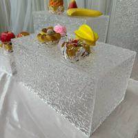 Gaojian Acrylique transparent carré ondulation de l'eau nidification Dessert Buffet Riser Stand vente chaude pour les événements de mariage décoration Carton
