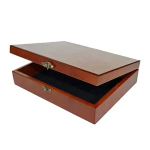 Custom Wholesale Pine Wood Gift Storage Treasure Box Boxes Keepsake Boxes With Brass Latch