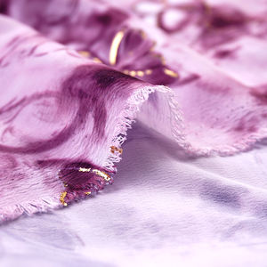 Impresión digital de Flora de poliéster a precio directo de fábrica con tela de lámina tejida con purpurina para ropa de mujer - Product Image 5