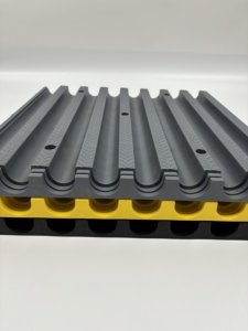 Grille de drainage WPC haute densité à emboîtement, résistante à la corrosion, antidérapante et écologique <span class=keywords><strong>pour</strong></span> garage et usage commercial automobile - Product Image 3